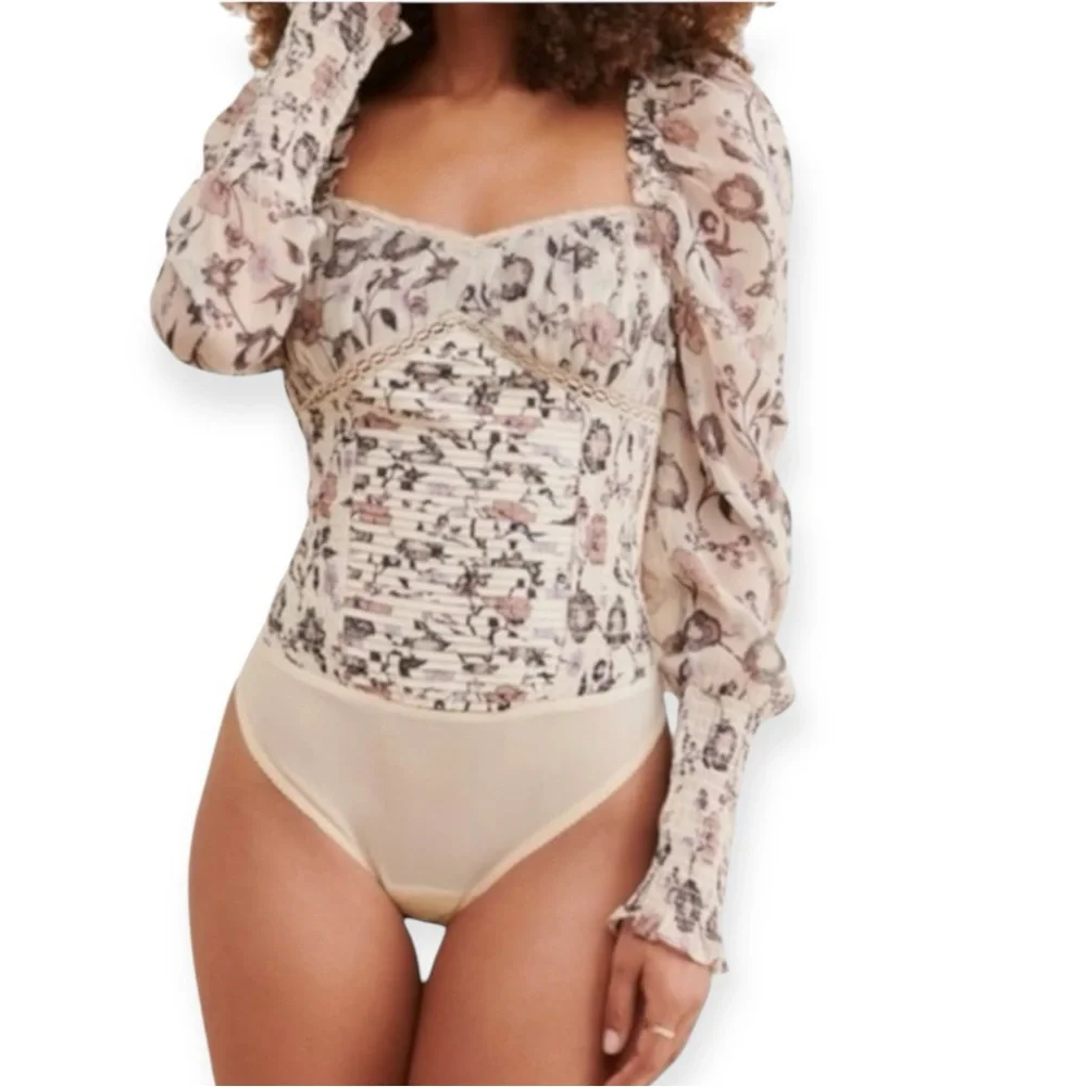 FREE PEOPLE BRUNCH DATE BODYSUIT IVORY FLORAL PUFF SLEEVE SMOCKED CORSET TOP NWT - Picture 4 of 12
